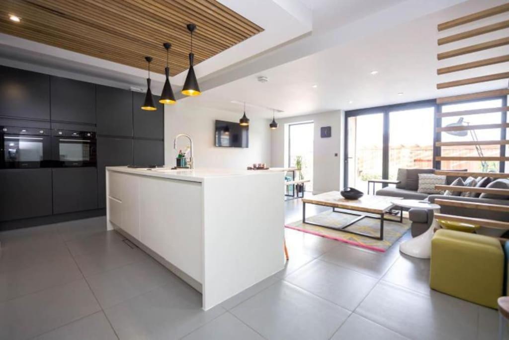 George24 - Spectacular, 5 Minutes To The Beach Newquay  Exterior photo
