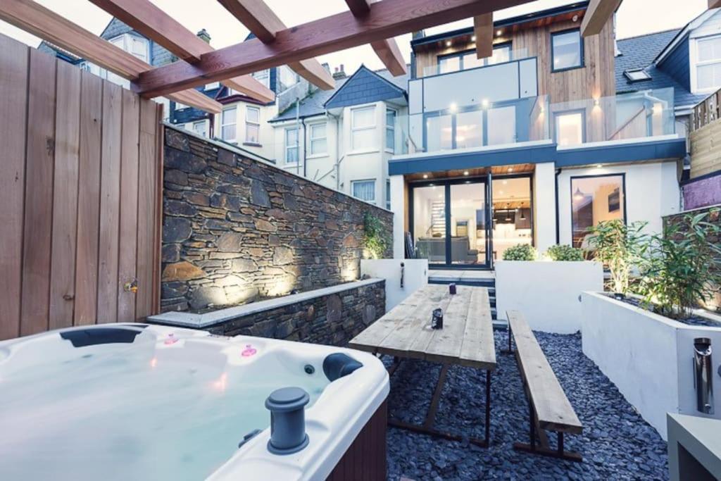 George24 - Spectacular, 5 Minutes To The Beach Newquay  Exterior photo